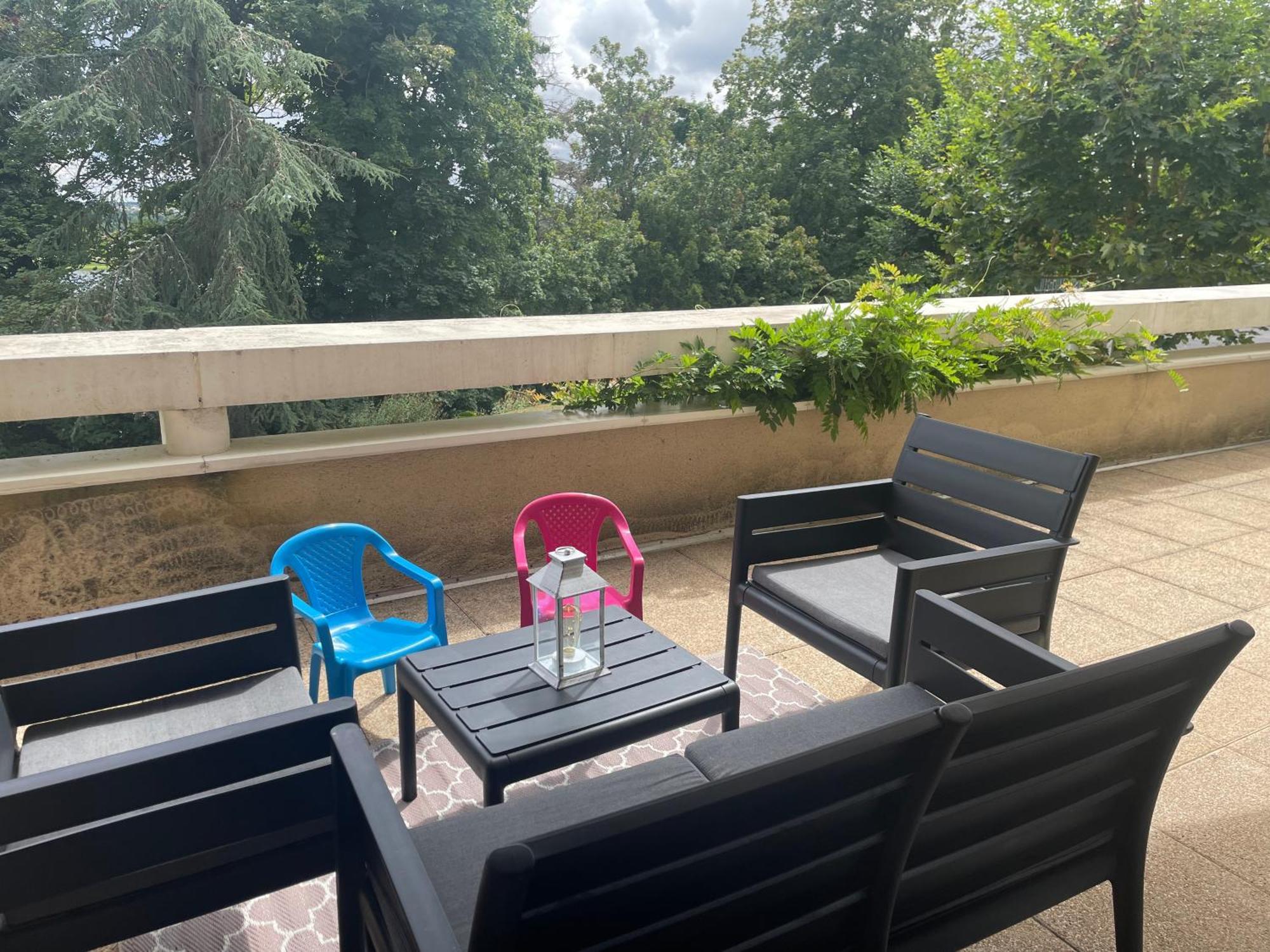 Appartement Avec Parking & Linge Inclus & Local Velos Blois Exterior foto
